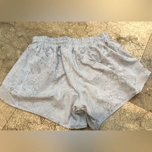 Lululemon shorts - light blue/gray print